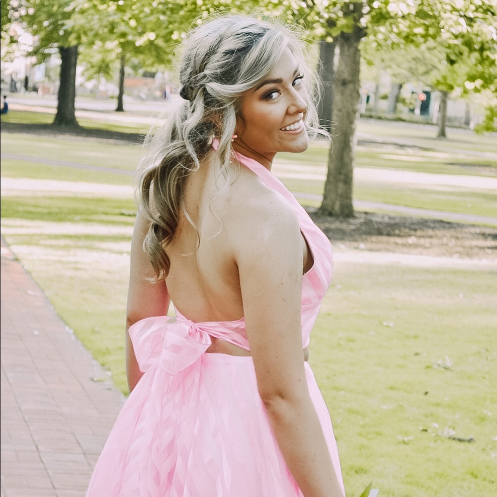 Meet your Posher, Sydney